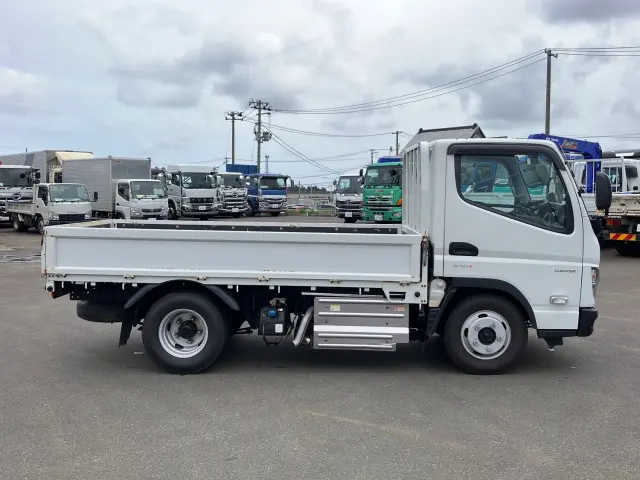 三菱 キャンター 2TG-FDA00(4WD)の写真6