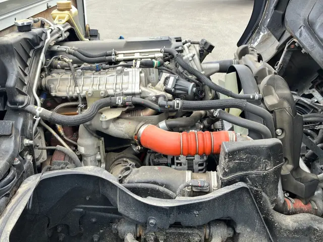三菱 キャンター 2TG-FDA00(4WD)の写真16