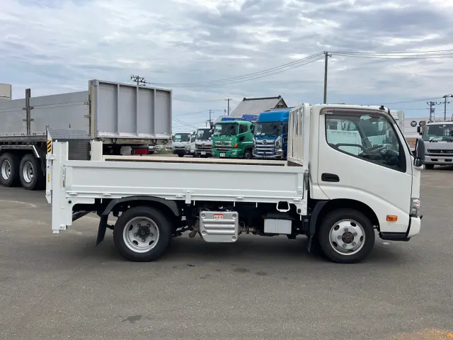 日野 デュトロ 2KG-XZC675M(4WD)の写真6