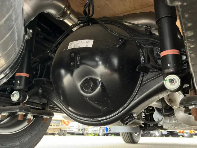 三菱 キャンター 2RG-FBA20(2WD)の写真15