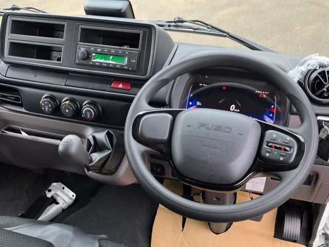 三菱 キャンター 2RG-FBA20(2WD)の写真21