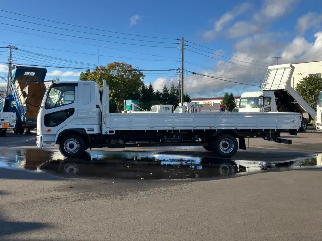 三菱 ファイター 2KG-FK62F(2WD)の写真5