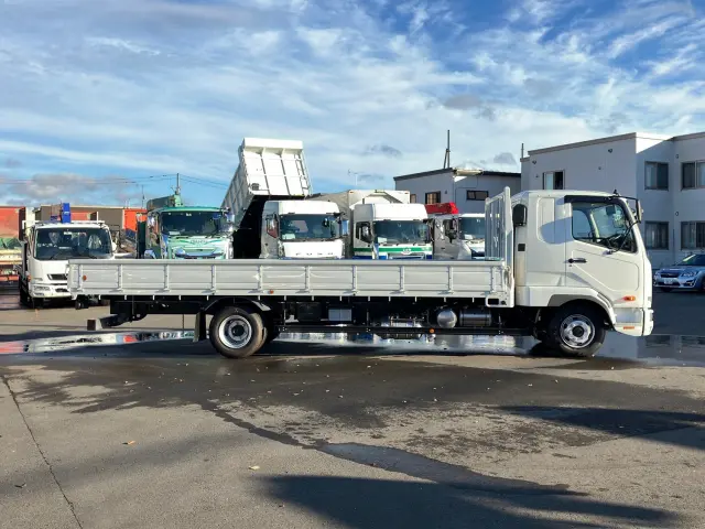 三菱 ファイター 2KG-FK62F(2WD)の写真6