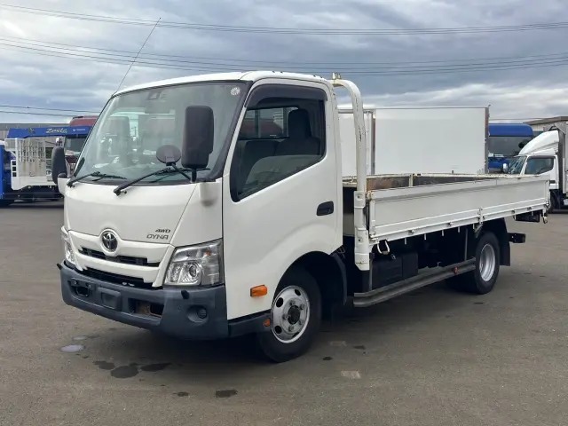トヨタ ダイナ 2KG-XZU775(4WD)の写真1