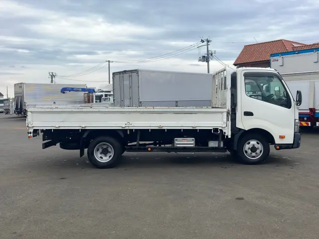 トヨタ ダイナ 2KG-XZU775(4WD)の写真6