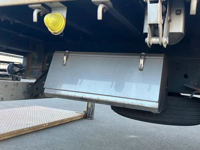 いすゞ フォワード TKG-FRR90S2(2WD)の写真14