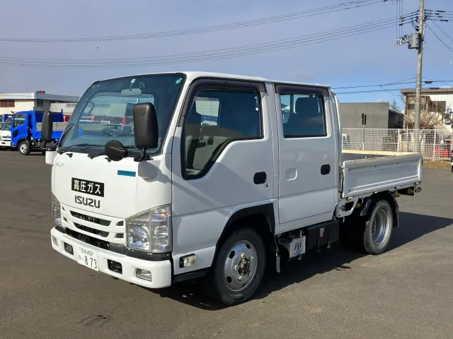 いすゞ エルフ 2RG-NJS88A(4WD)の写真1