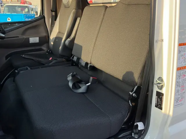 三菱 キャンター 2RG-FEB80(2WD)の写真20