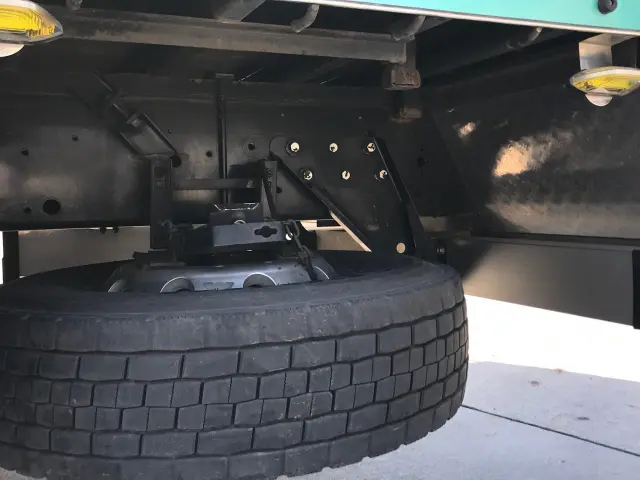 いすゞ ギガ 2PG-CYY77C(6x4)の写真14