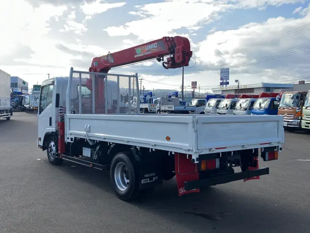 いすゞ エルフ 2RG-NMR88AR(2WD)の写真4