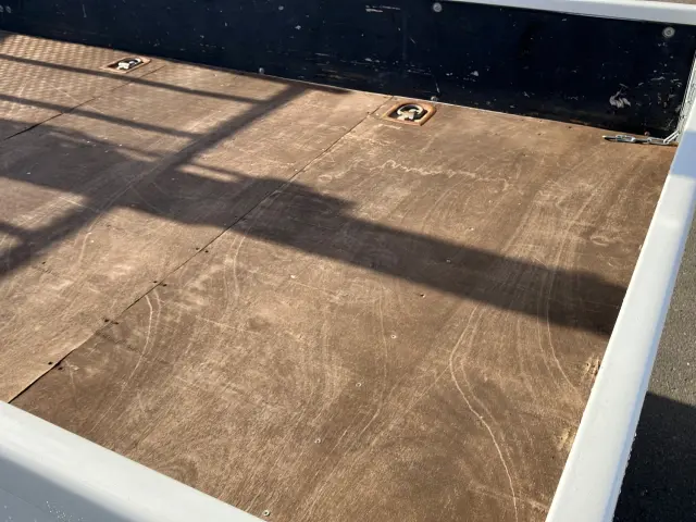 いすゞ エルフ 2RG-NMR88AR(2WD)の写真9