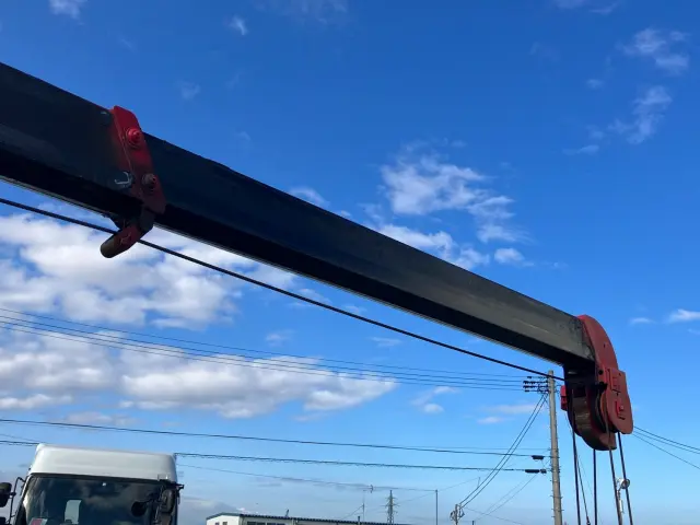 いすゞ エルフ 2RG-NMR88AR(2WD)の写真13