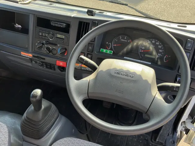 いすゞ エルフ 2RG-NMR88AR(2WD)の写真21