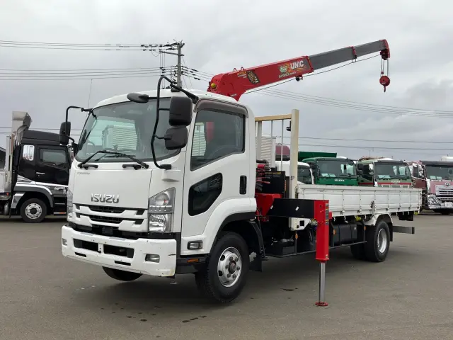 いすゞ フォワード 2RG-FRR90S2(2WD)の写真1