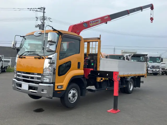 いすゞ フォワード TKG-FRR90S2(2WD)の写真1