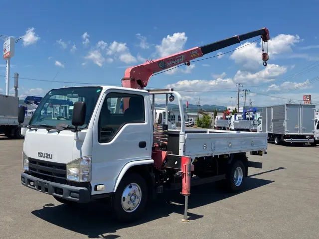 いすゞ エルフ BKG-NKR85R(2WD)の写真1
