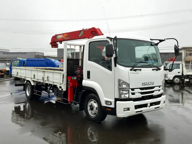 いすゞ フォワード 2PG-FRR90S1(2WD)の写真2