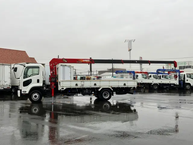 いすゞ フォワード 2PG-FRR90S1(2WD)の写真5