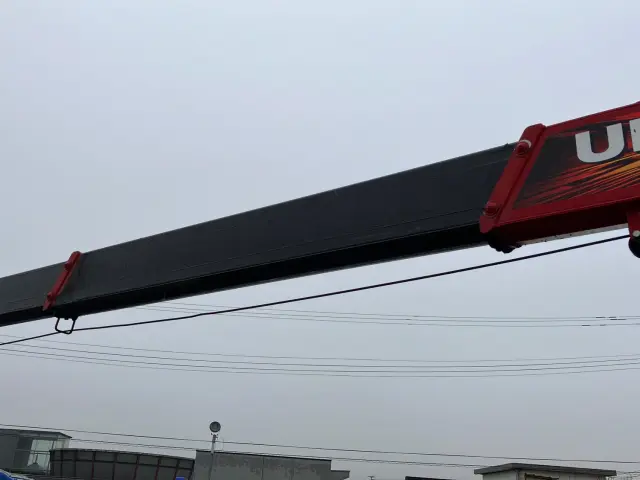 いすゞ フォワード 2PG-FRR90S1(2WD)の写真11