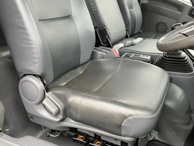 いすゞ フォワード 2PG-FRR90S1(2WD)の写真19