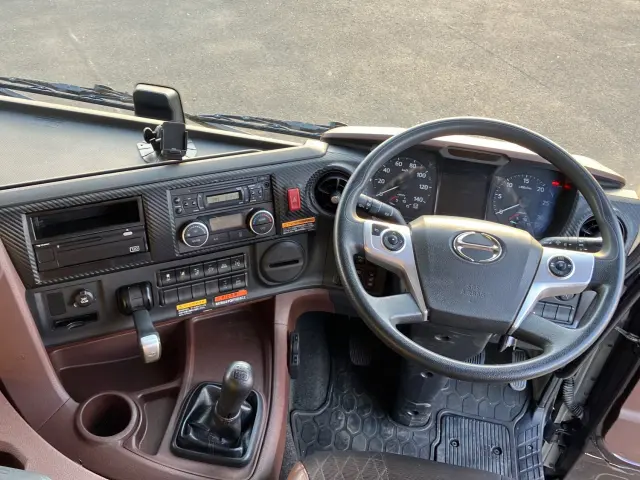 日野 プロフィア 2DG-FW1EHG(8x4)の写真21