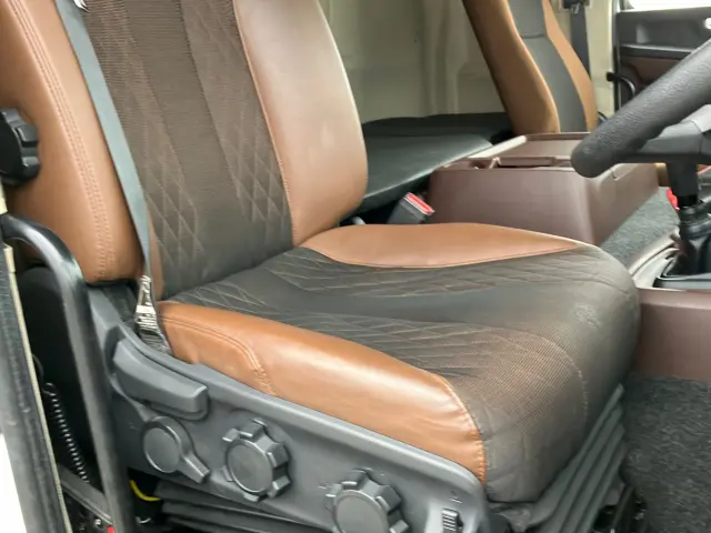 日野 プロフィア 2DG-FW1AHG(8x4)の写真19