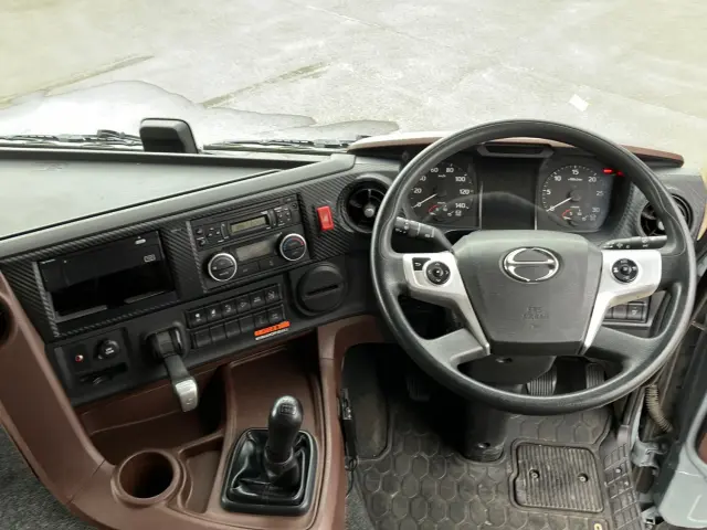 日野 プロフィア 2DG-FW1AHG(8x4)の写真21