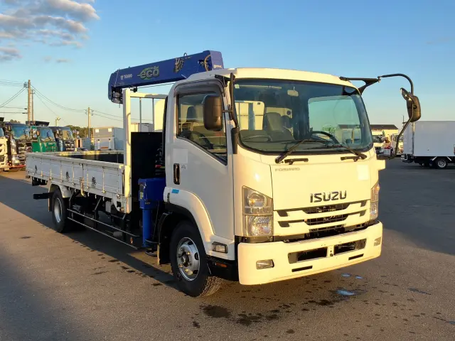 いすゞ フォワード 2PG-FRR90S1(2WD)の写真2