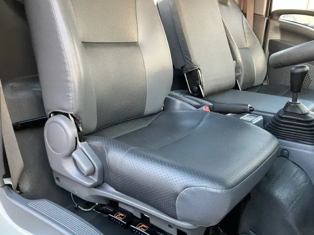 いすゞ フォワード 2PG-FRR90S1(2WD)の写真19