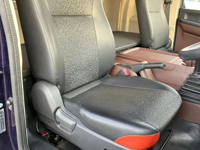 日野 レンジャー 2KG-FD2ABA(2WD)の写真19