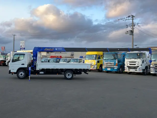 三菱 キャンター 2PG-FEB80(2WD)の写真5