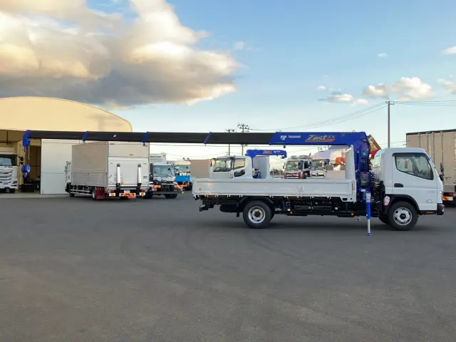 三菱 キャンター 2PG-FEB80(2WD)の写真6