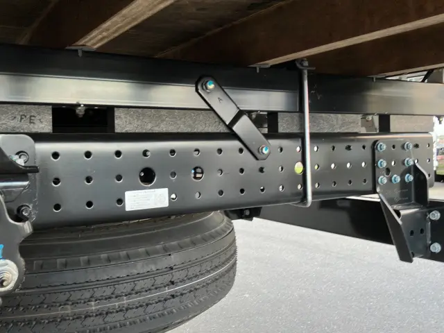 三菱 キャンター 2PG-FEB80(2WD)の写真14