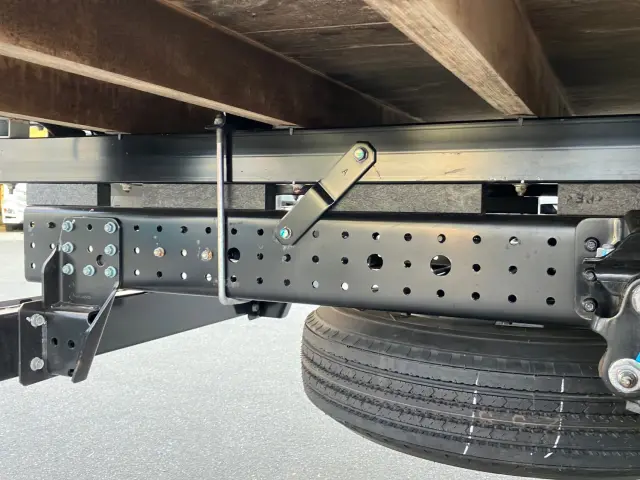 三菱 キャンター 2PG-FEB80(2WD)の写真15