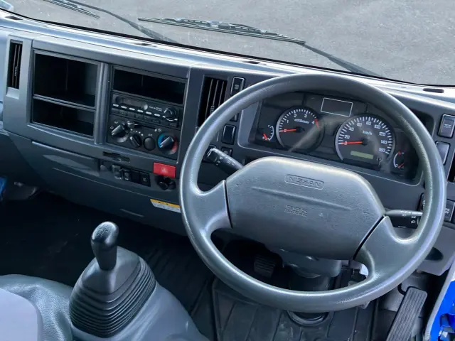 日産 アトラス BKG-AMR85AN(2WD)の写真21