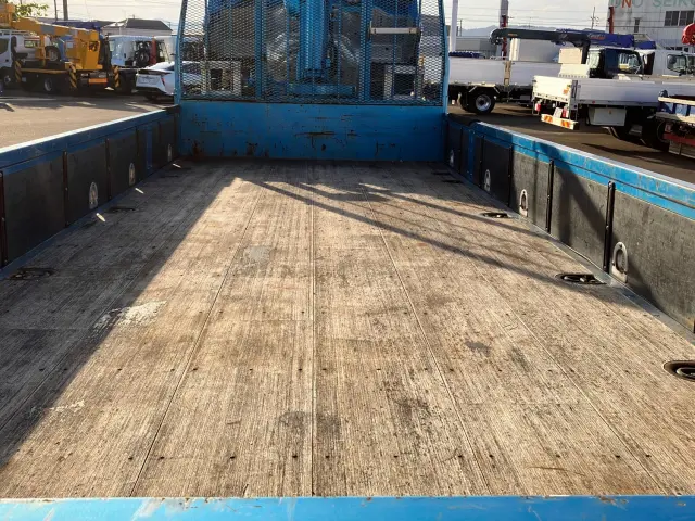 いすゞ フォワード TKG-FRR90S2(2WD)の写真7