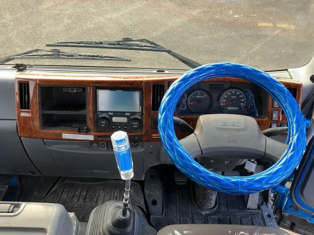 いすゞ フォワード TKG-FRR90S2(2WD)の写真21