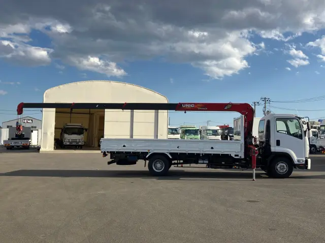 いすゞ フォワード 2PG-FRR90S1(2WD)の写真6