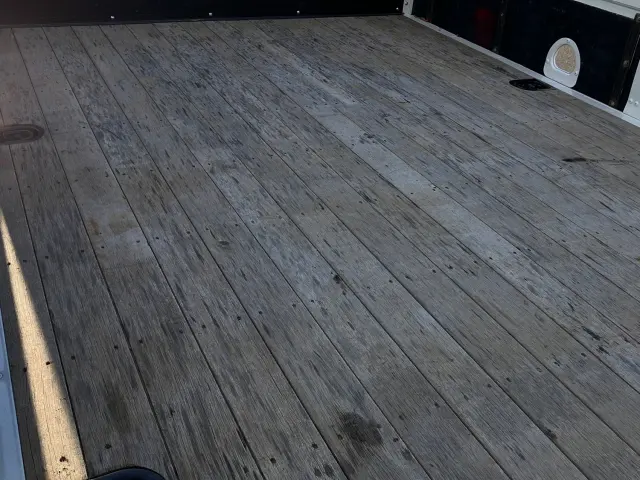 いすゞ フォワード 2PG-FRR90S1(2WD)の写真8