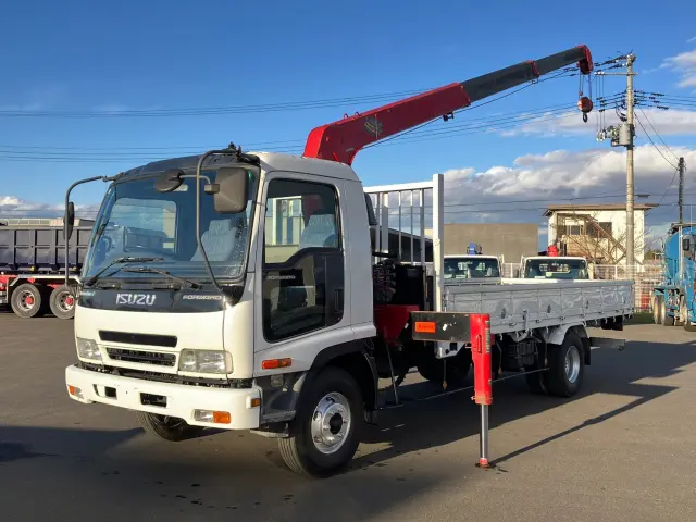 いすゞ フォワード ADG-FRR90K3S(2WD)の写真1