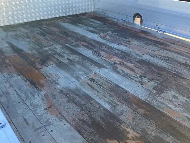 三菱 ファイター 2KG-FK62FY(2WD)の写真8