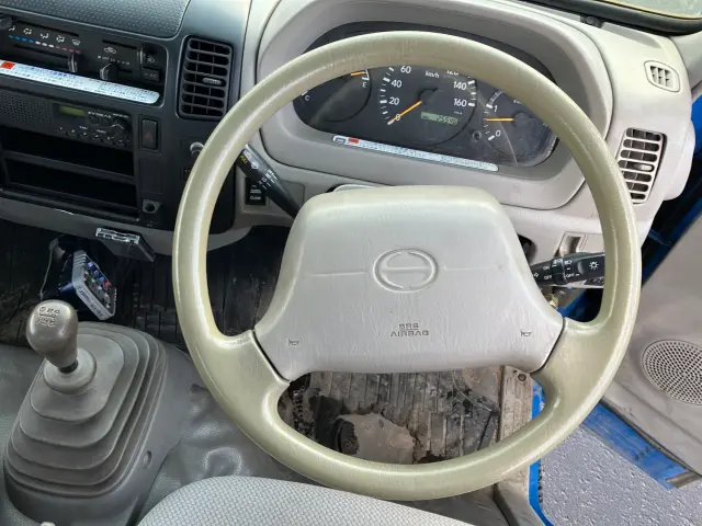 日野 デュトロ BDG-XZU334M(2WD)の写真21