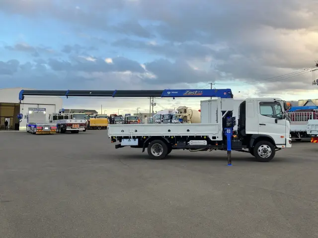 日野 レンジャー 2KG-FX2ABA(4WD)の写真6