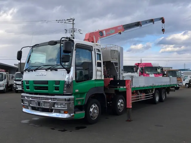 いすゞ ギガ PKG-CYJ77W8(8x4)の写真1