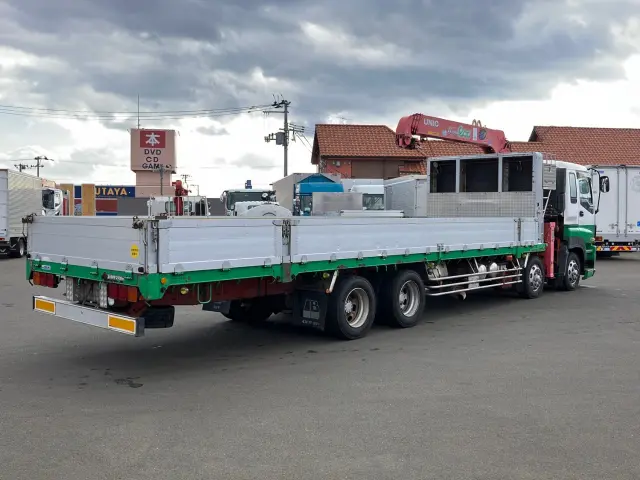 いすゞ ギガ PKG-CYJ77W8(8x4)の写真3