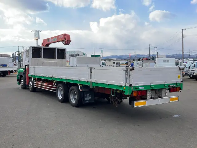 いすゞ ギガ PKG-CYJ77W8(8x4)の写真4