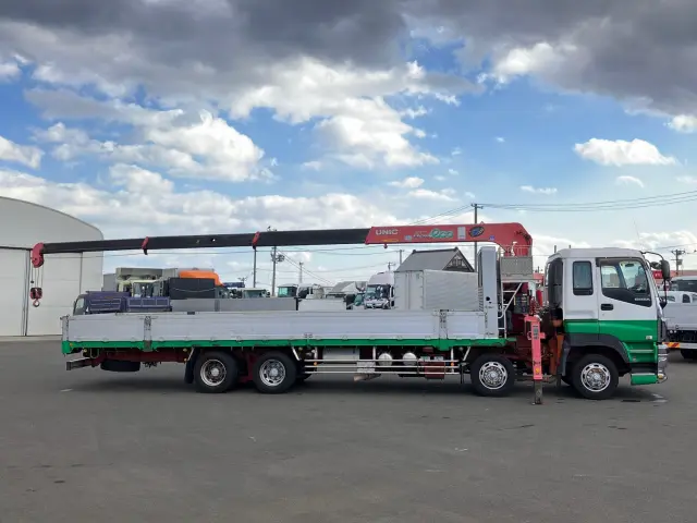 いすゞ ギガ PKG-CYJ77W8(8x4)の写真6