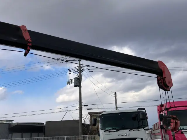 いすゞ ギガ PKG-CYJ77W8(8x4)の写真13