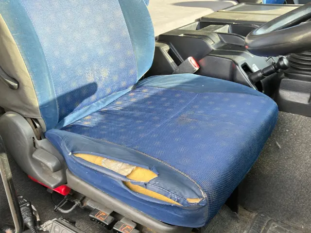 いすゞ ギガ PKG-CYJ77W8(8x4)の写真19