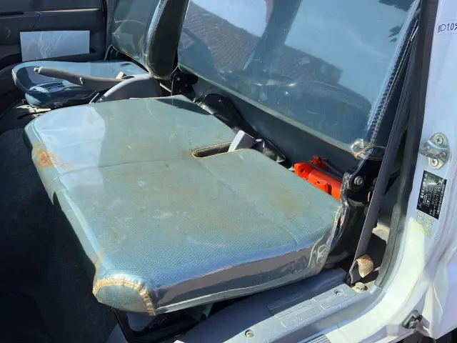 三菱 キャンター SKG-FEB80(2WD)の写真20